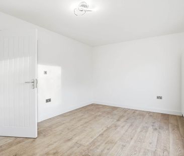 Price £3,250 pcm - Available 01/12/2025 - Unfurnished - Photo 5