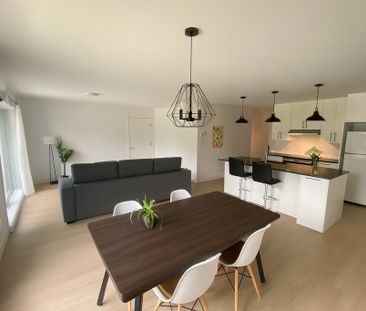 GRAND 4 ½ MODERNE, INTERNET + 2 STAT - Photo 2