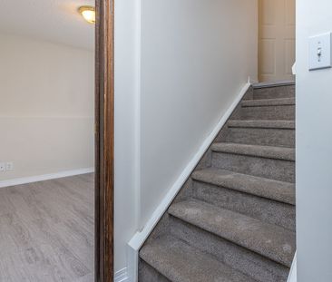 2108 35 Avenue Southwest, Calgary - Photo 6