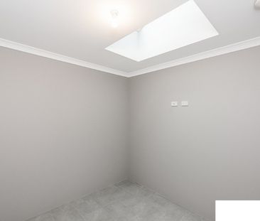 Perfectly Located 2*1, Modern, Light and Bright Home! - Photo 2