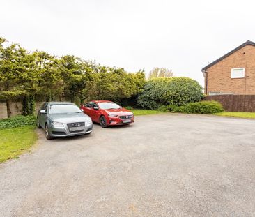Studio Flat, Honeysuckle Drive, L9 - Photo 2