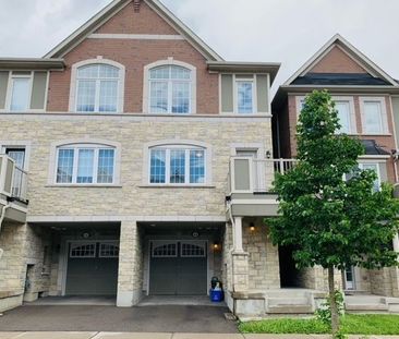 For Lease - 43 Minlow Way, Aurora, Ontario - Photo 2