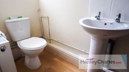 1 Bedroom Ground Floor Flat For Rent - Photo 2