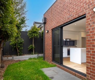 7/76 Collins Street, Mentone VIC 3194 - House For Rent | Domain - Photo 3