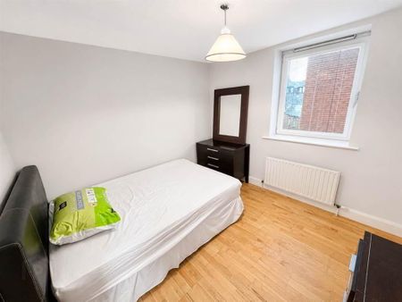 E2.1 Whitehall Square, Belfast, BT12 5EU - Photo 4