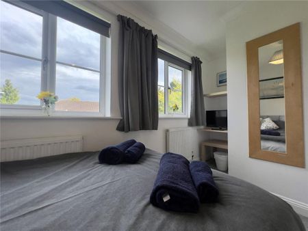 4 bedroom terraced house to rent - Photo 5