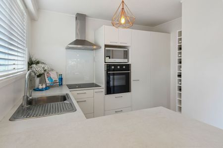 Unit 2, 95 Beach Road, Pahurehure, Auckland - Photo 4