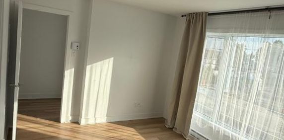 4 1/2 appartement à louer - Photo 2