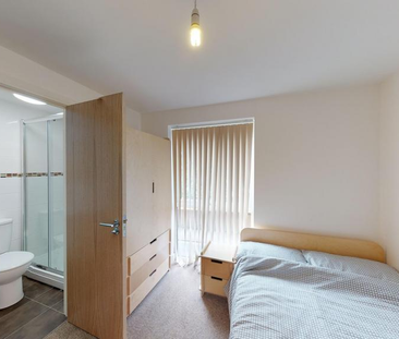6 bedroom end of terrace house to rent - Photo 5