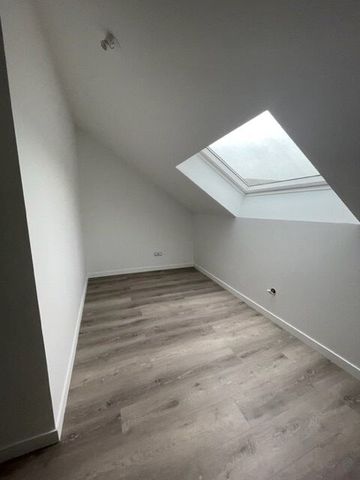 Location Appartement 4 pièces 67m² - Photo 2
