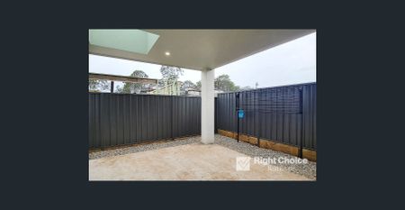 Modern Townhouse - Photo 3