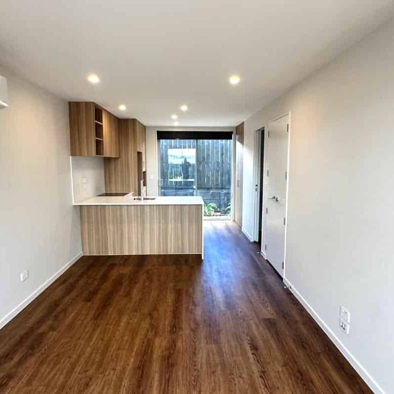 Mangere, 2 bedrooms - Photo 1