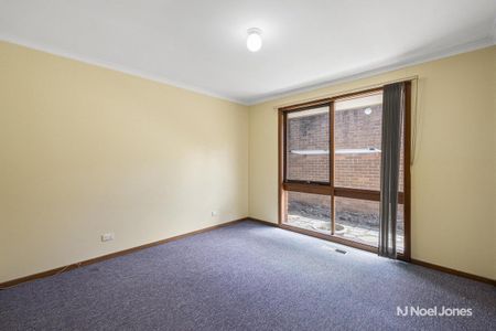3/8 Allen Street, RINGWOOD - Photo 2