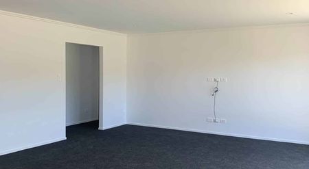 Perfect spacious family home - Photo 2
