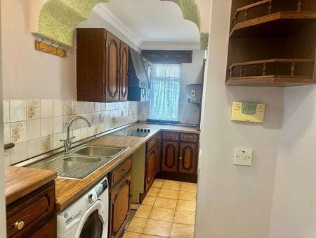 Lodge Crescent, Orpington, Kent, BR6 - Photo 4