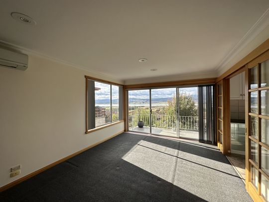 Perfect for the family, Live Here! - Photo 1