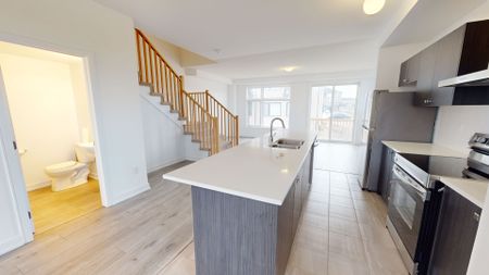 For Lease - 143 Blue Forest Crescent, Barrie, Ontario - Photo 3