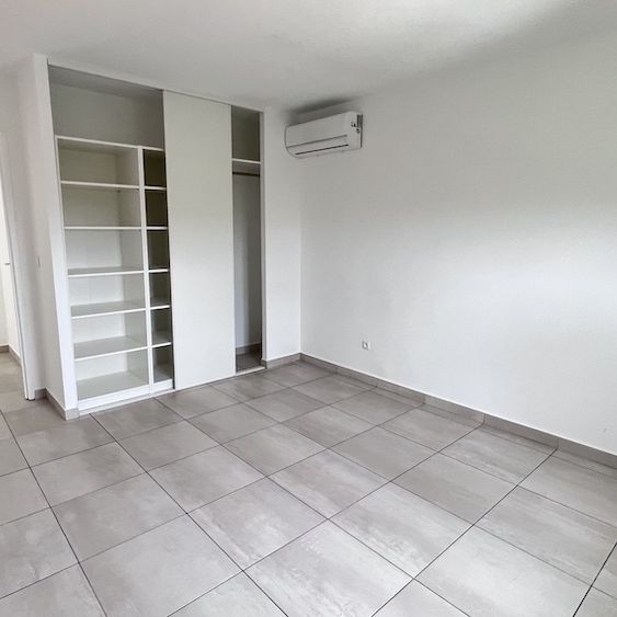 Location Appartement 3 pièces 78m² LA TRINITE 97220 - Photo 1