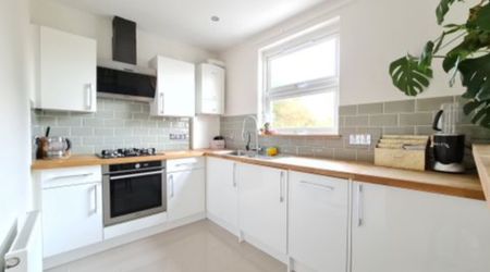 1 Bed Flat, Kilburn Park Road, NW6 - Photo 4