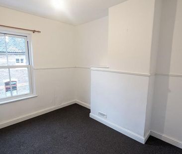 3 bedroom terraced house to rent - Photo 6