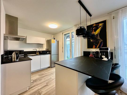 Modern penthouse apartment with large terrace and view - Photo 1
