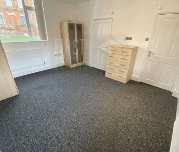 The Coach House, Alexandra Road, Stoneygate, Leicester, LE2 - Photo 2