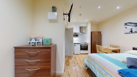 Studio to rent - Photo 3