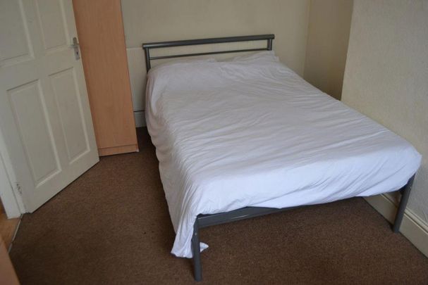 5 bedroom house to rent - Photo 1