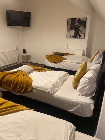 Room in a Shared House, Chester Road, M32 - Photo 5