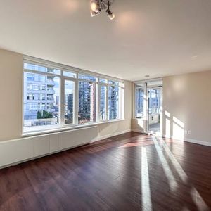 2BR+1 Bath - Pet Friendly + Gym/Games Room/Rooftop - Photo 2