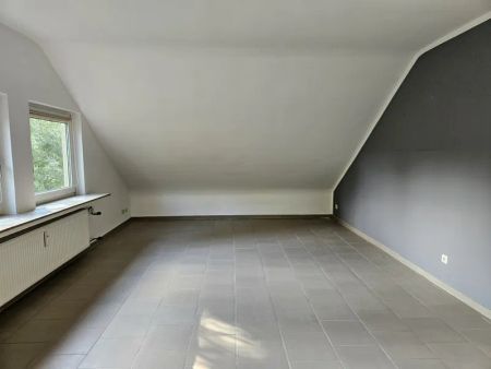 Moderne Dachgeschosswohnung in ruhiger Lage - Photo 4