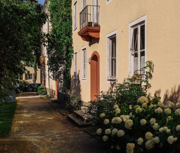 Stadtnahe Wohnung mit Einbauküche // 2.OG rechts - Foto 1
