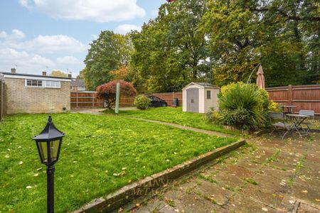 Savernake Walk, Crawley, RH10 - Photo 2