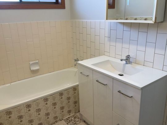 Tarneit And Tidy Unit - Photo 1