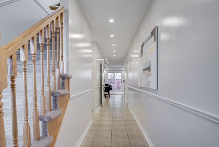 For Lease - 4398 Fairview Street, Burlington, Ontario - Photo 3