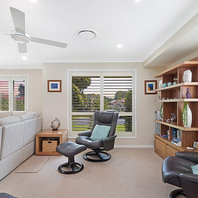 5 Maddison Street, Mudgeeraba QLD 4213 - House For Rent | Domain - Photo 1