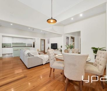 PRIZED SOUTH SIDE POCKET! - Photo 5