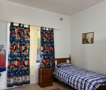 5-bedroom shared house / townhouse, hOUNSLOW AVE COWANDILLA - Photo 1