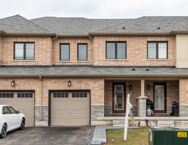 For Lease - 9 Pagebrook Crescent, Hamilton, Ontario - Photo 1