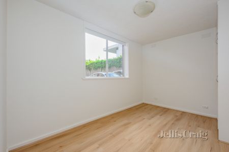 2/15 McKinley Ave, Malvern - Photo 5