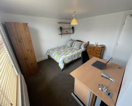 5 Bedrooms, 19 Carmelite Road – Student Accommodation Coventry - Photo 3