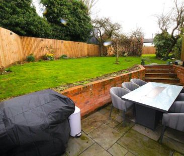 4 bedroom detached house to rent - Photo 2