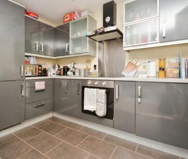 2 bedroom flat to rent - Photo 5