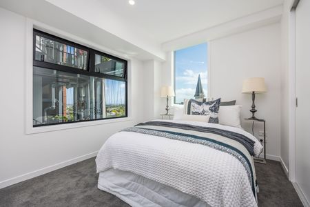 Luxury Living - Photo 5