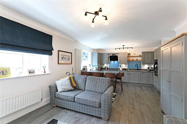 2 bedroom apartment to rent - Photo 1