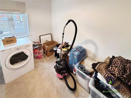 3 bedroom semi-detached house to rent - Photo 5