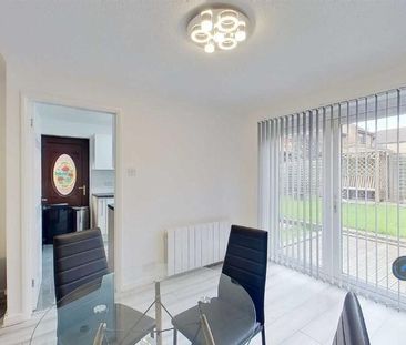 3 bedroom detached house to rent - Photo 2
