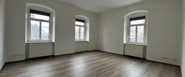 BEZUGSFREI! TOP Wohnung - Frisch renovierte 4-Zimmer-Wohnung mit 2 ParkplÃ¤tzen in Dippoldiswalde! - Foto 1