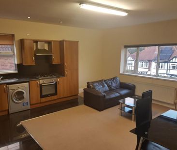 2 bedroom flat to rent - Photo 2