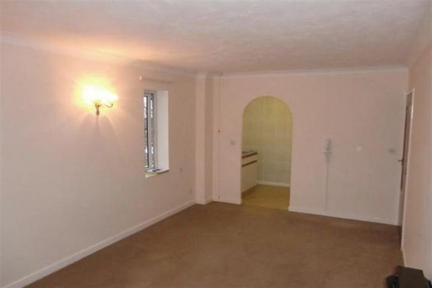 1 bedroom retirement property to rent - Photo 1